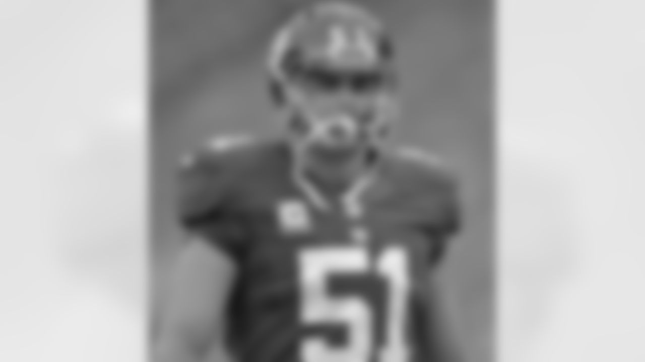 LS Zak DeOssieLong snapping is only half of DeOssie's job. The other is flying down the field and covering the returner, which he excelled at on Saturday night. DeOssie accounted for two of the Giants' five special teams tackles against Pittsburgh.