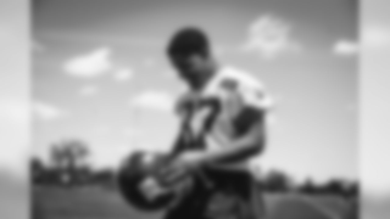 New York Giants participate in Mini Camp at Quest Diagnostics Training Center in East Rutherford, NJ