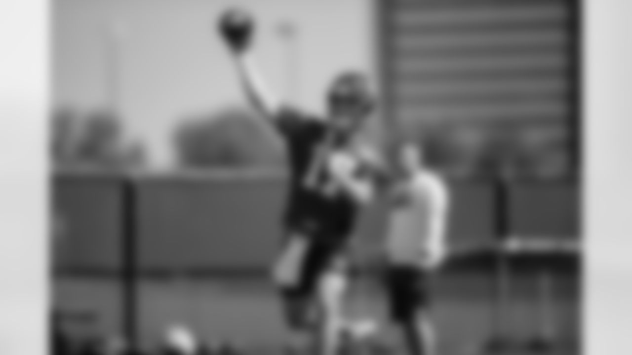 QB Clayton Thorson (17)