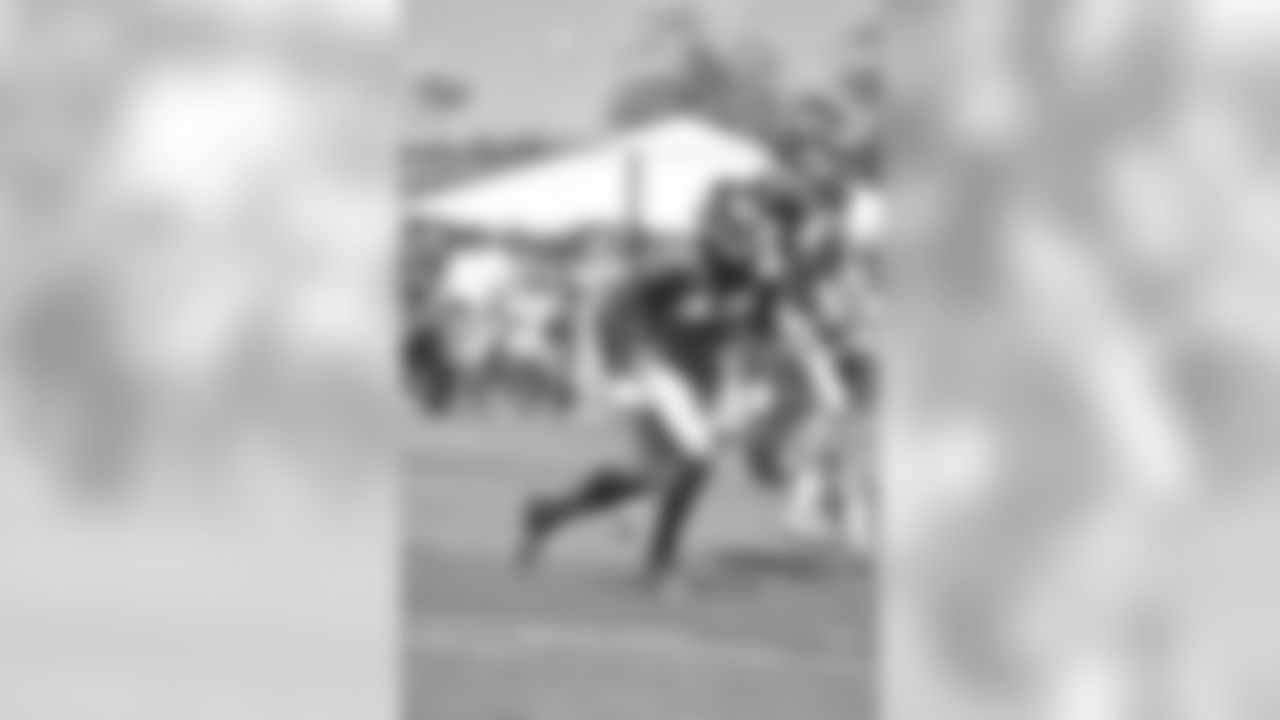 LB TONY JOHNSON