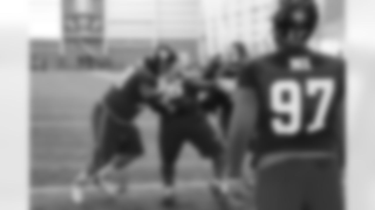 DT MARKUS KUHN, DT LOUIS NIX, DT JAY BROMLEY