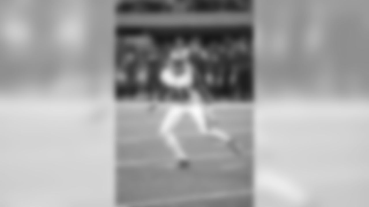 Safety Byron Jones