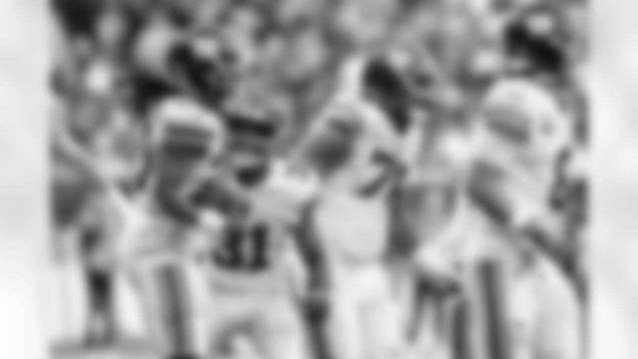 Gary Brightwell (23), Matt Breida (31)