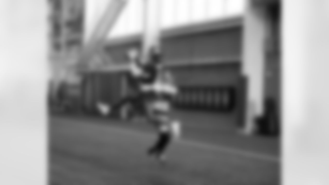 WR Bryce Ford-Wheaton (6)