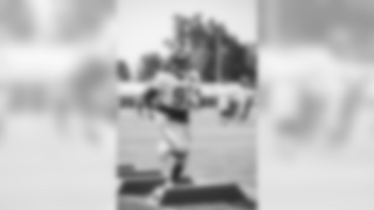 E_18_0814_GiantsLionsPratctice1060