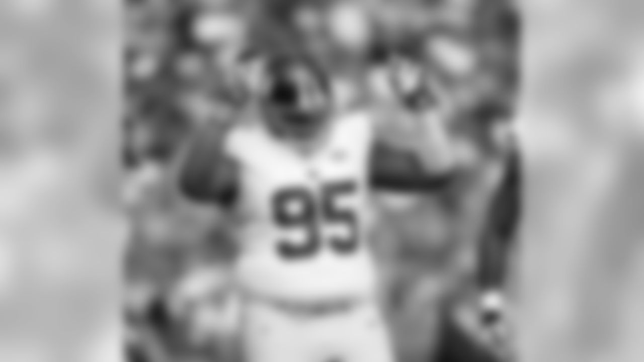 DT JOHNATHAN HANKINSIn addition to helping hold the Browns to 58 yards on the ground, Hankins notched 1.5 sacks and forced the fumble that Jason Pierre-Paul returned for a touchdown.