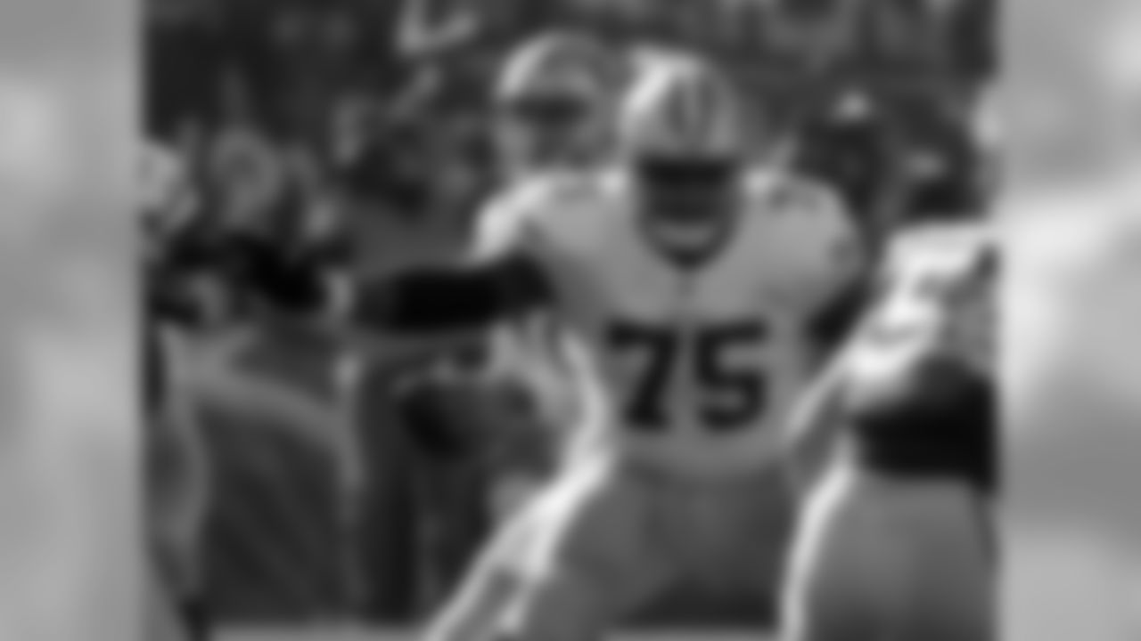 San Francisco 49ers offensive guard Laken Tomlinson (75) against the Los Angeles Rams during the first half of an NFL football game Sunday, Dec. 31, 2017, in Los Angeles. (AP Photo/Rick Scuteri)