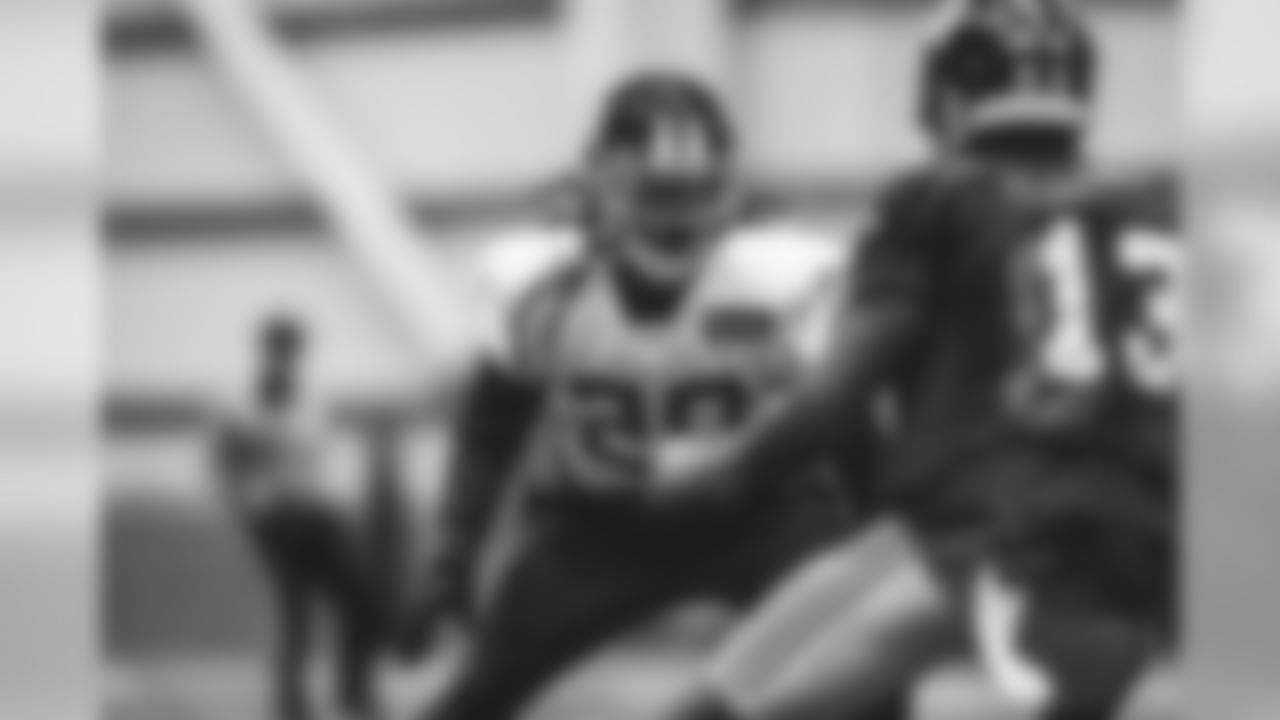 E_18_1115_GiantsPractice027