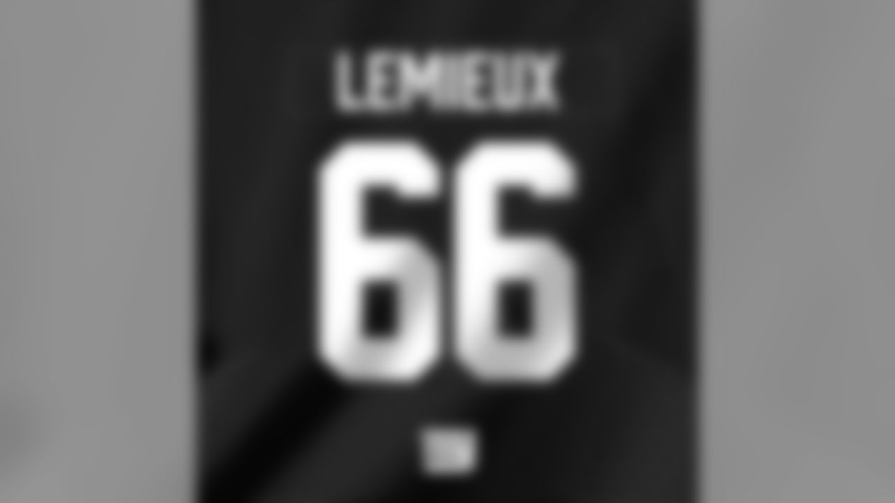 LEMIEUX66_WALLPWED_SQUARED
