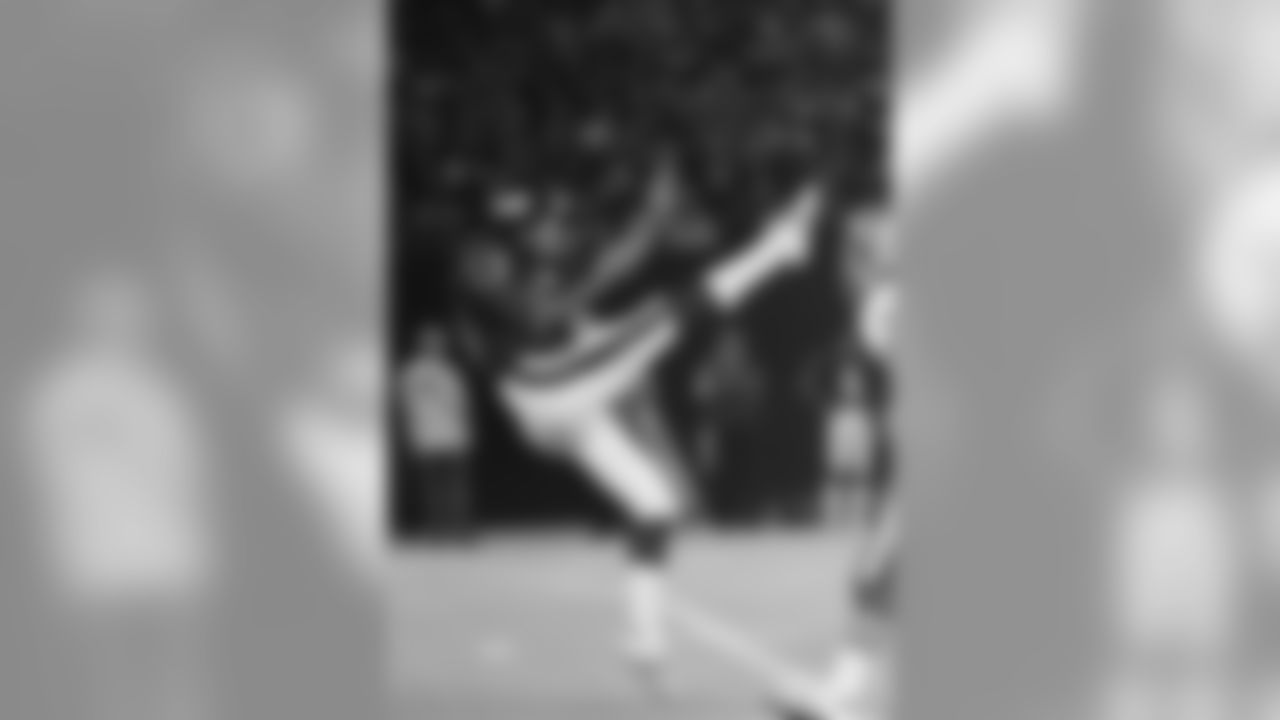 Dave Jennings was an All-Pro punter and inducted into the Giants Ring of Honor