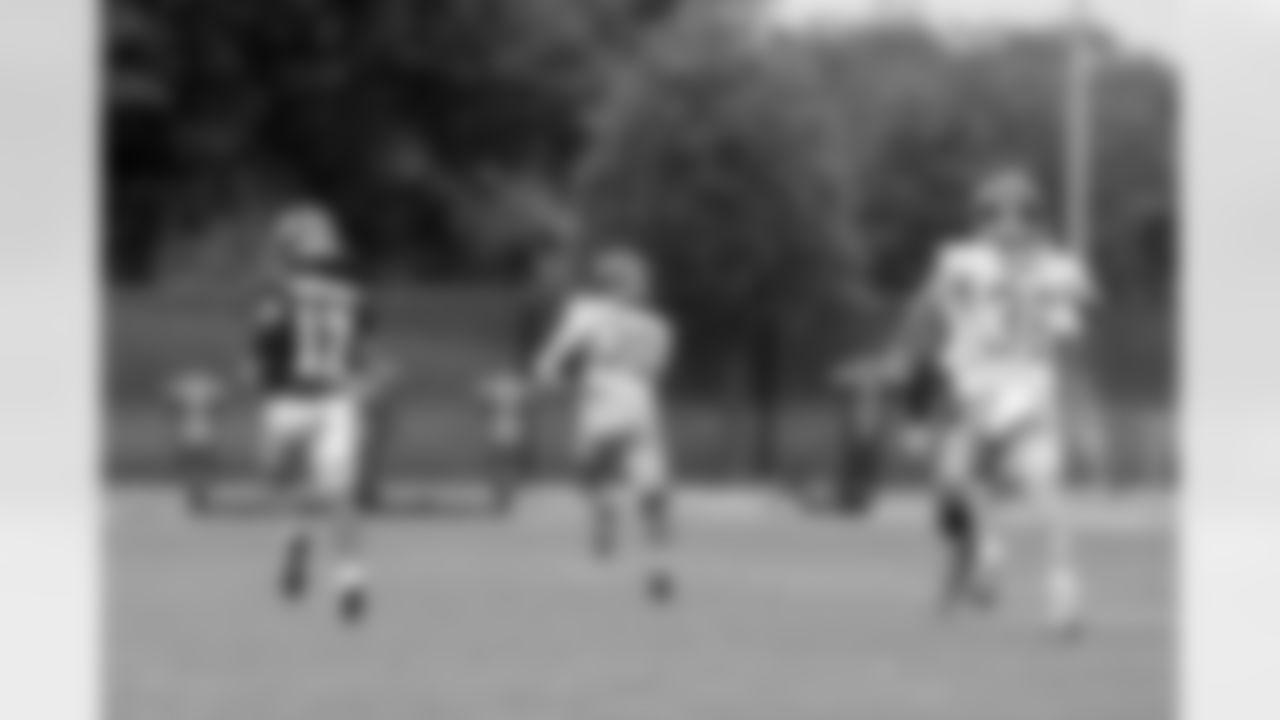 CB Darnay Holmes (30)