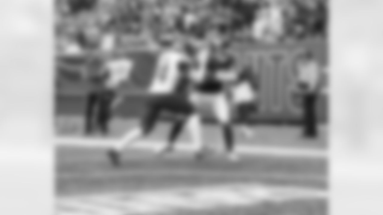 New York Giants wide receiver Isaiah Hodgins (18) makes a touchdown catch during a NFL football game against the Washington Commanders, Sunday December 4, 2022 in East Rutherford, NJ (Evan Pinkus\New York Giants )