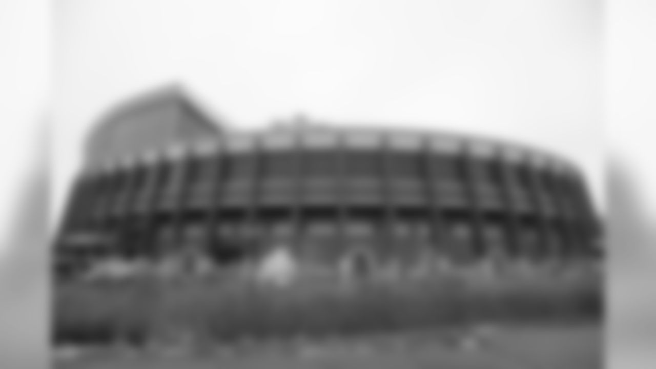 The Giants will face the Minnesota Vikings at TCF Bank Stadium, Week 17 (1/3)