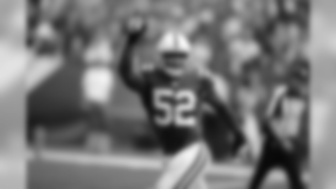 LB D'Qwell Jackson