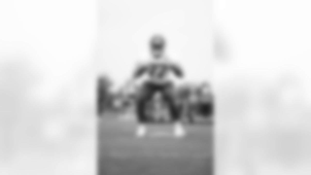 DL Jabari Ellis (77)