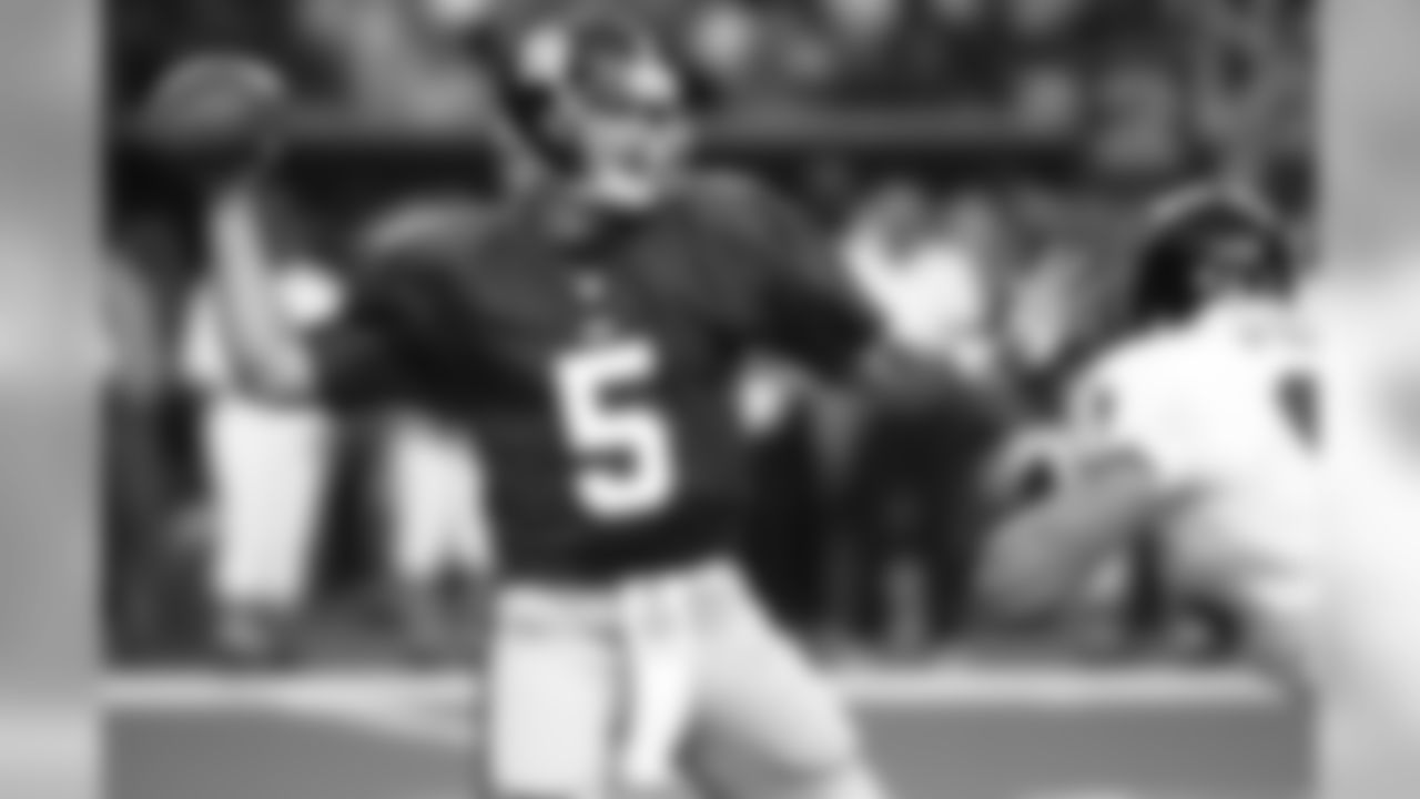 QB Kerry Collins: Signed by the Giants February 19th, 1999