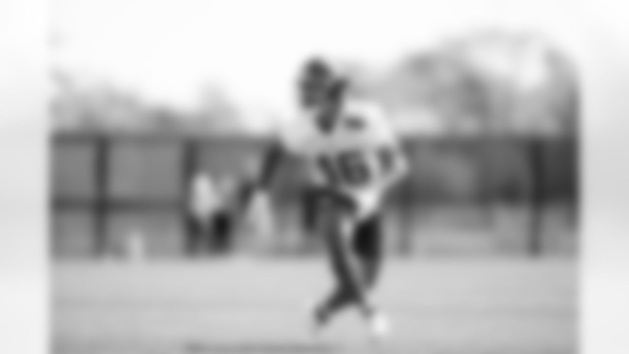 LB Troy Brown (46)