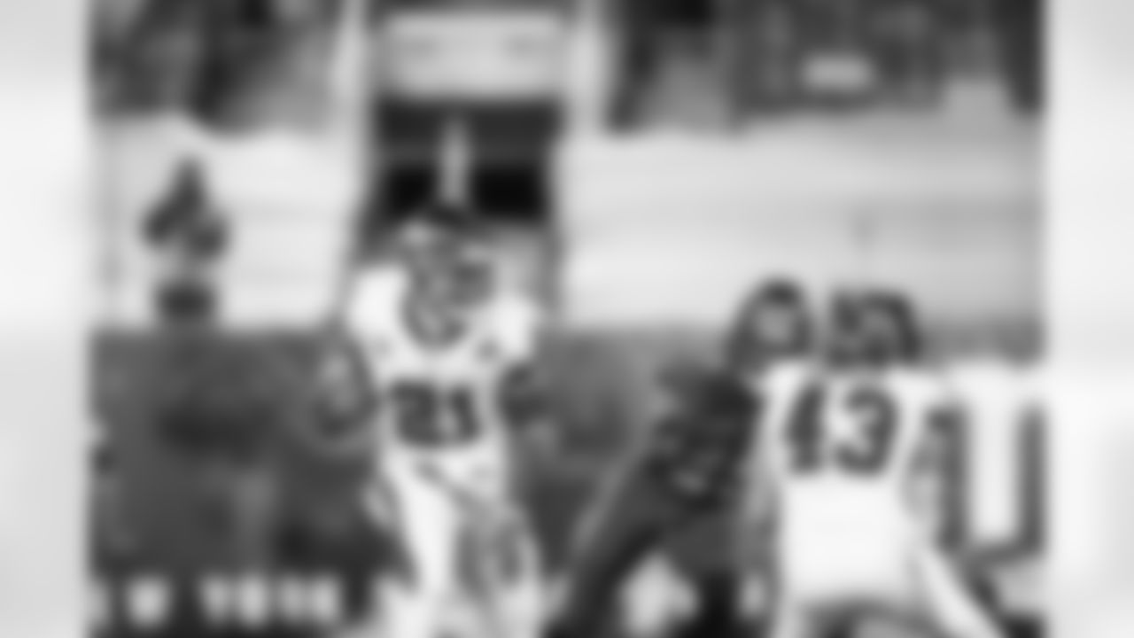 Jabrill Peppers (21), Nate Ebner (43)