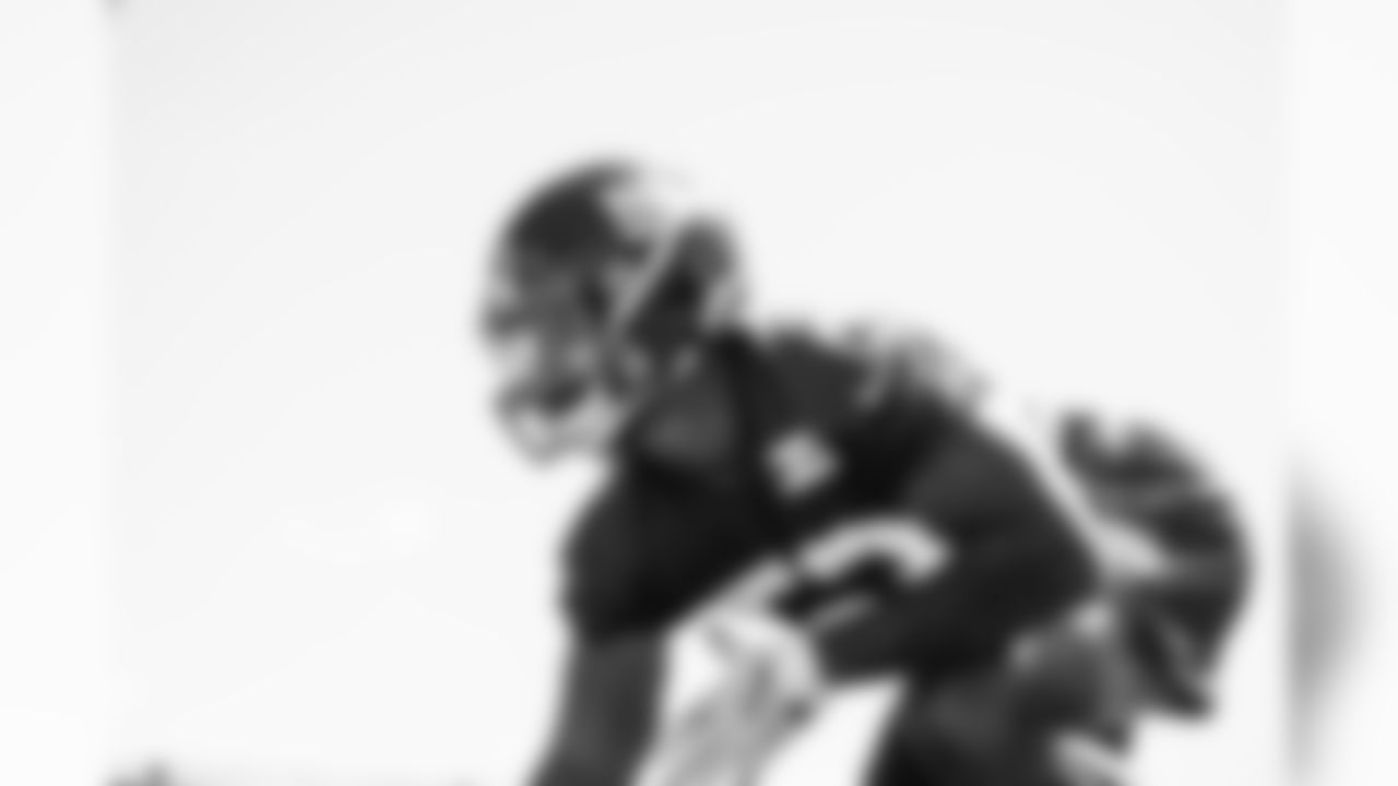 New York Giants participate in Mini Camp at Quest Diagnostics Training Center in East Rutherford, NJ