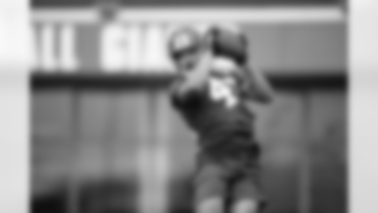 TE Andre Miller (43)