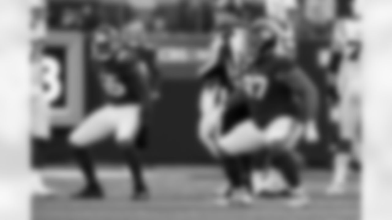 Dexter Lawrence (97)