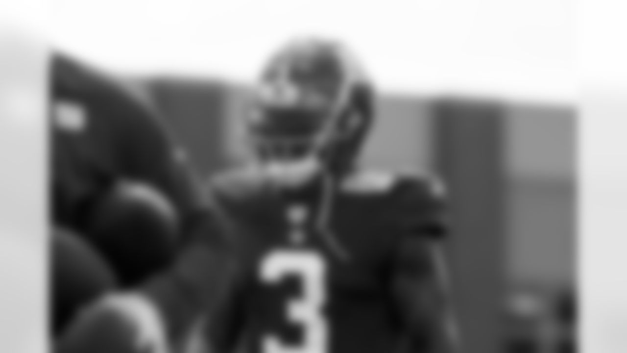 WR Sterling Shepard (3)