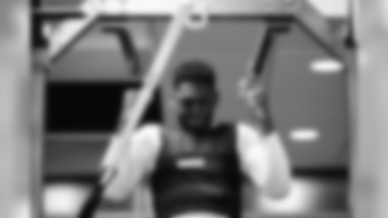 E_19_04015_PlayerWorkoutsOffense008