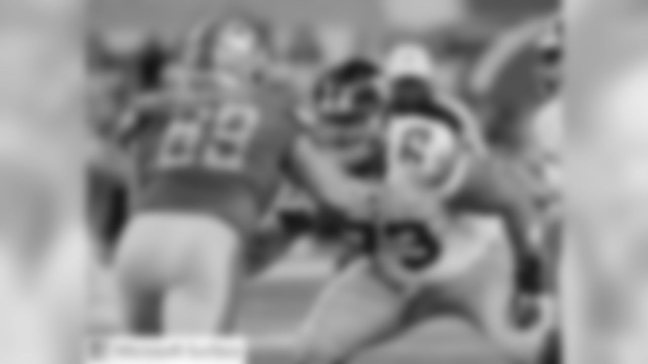 C JOHN GRECO
Greco takes over as the Giants' starting center after Jon Halapio suffered fractures to his lower leg and ankle in Week 2 against the Cowboys. Greco has made 70 starts in his 11-year career, primarily at the guard positions.