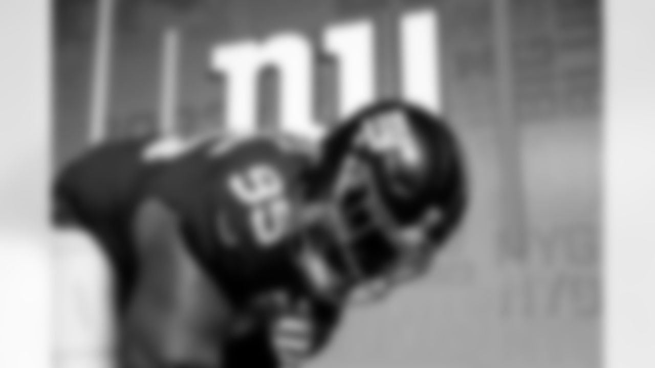 DL Jordan Riley (95)