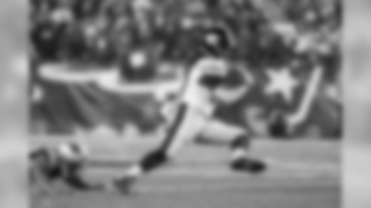 RB DEANGELO WILLIAMS