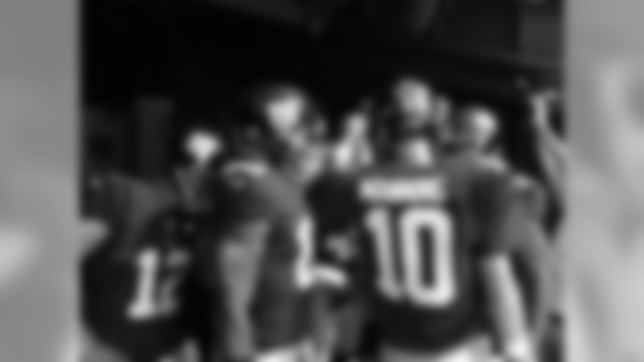 12:00 PM- Giants players take the field an hour before kickoff