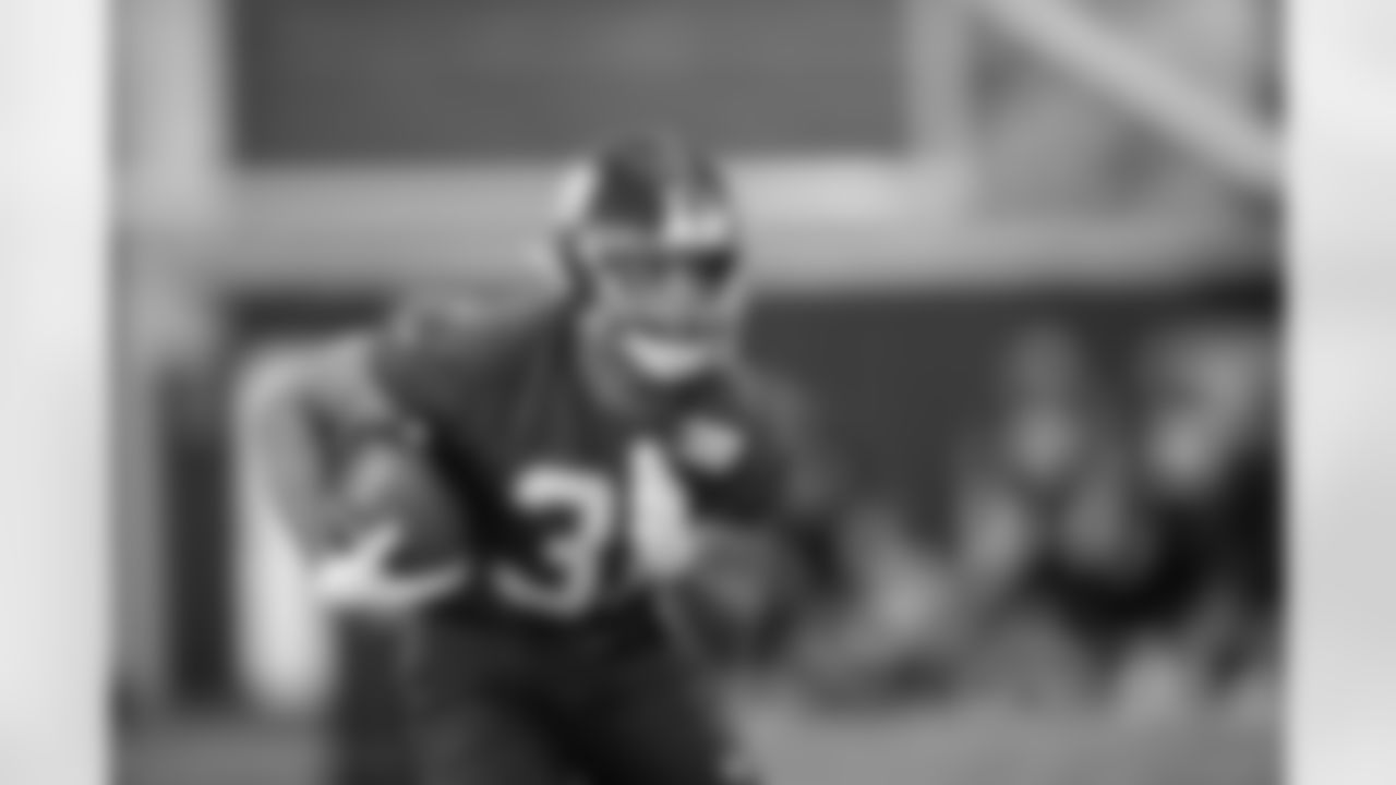 Matt Breida (31)