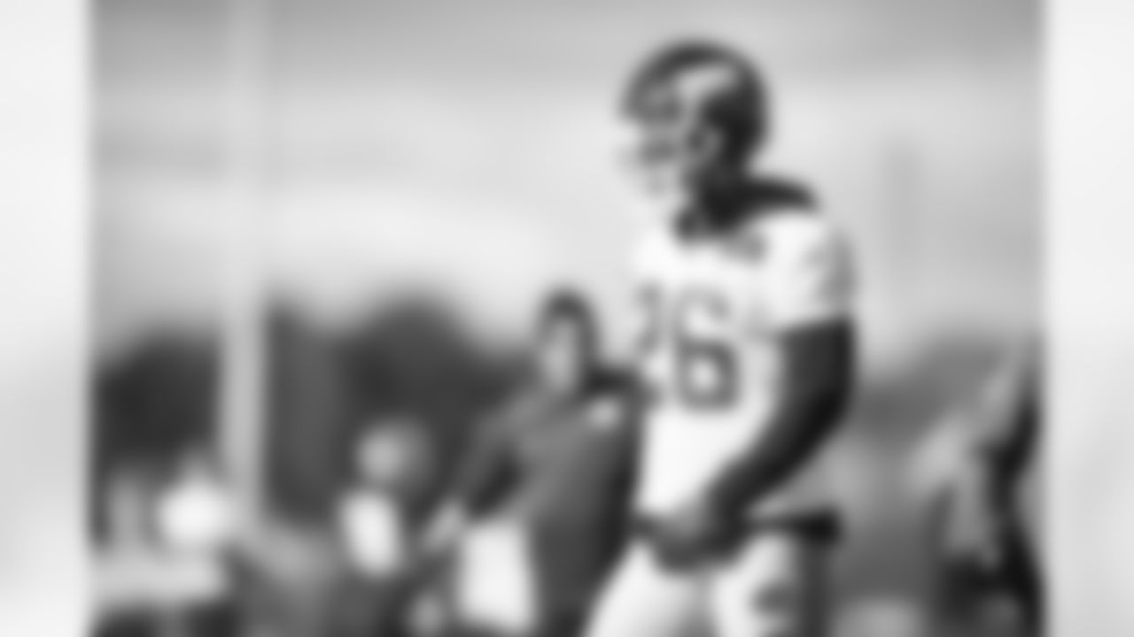 DUPLICATEQuincy Wilson (28)Devontae Booker (28)