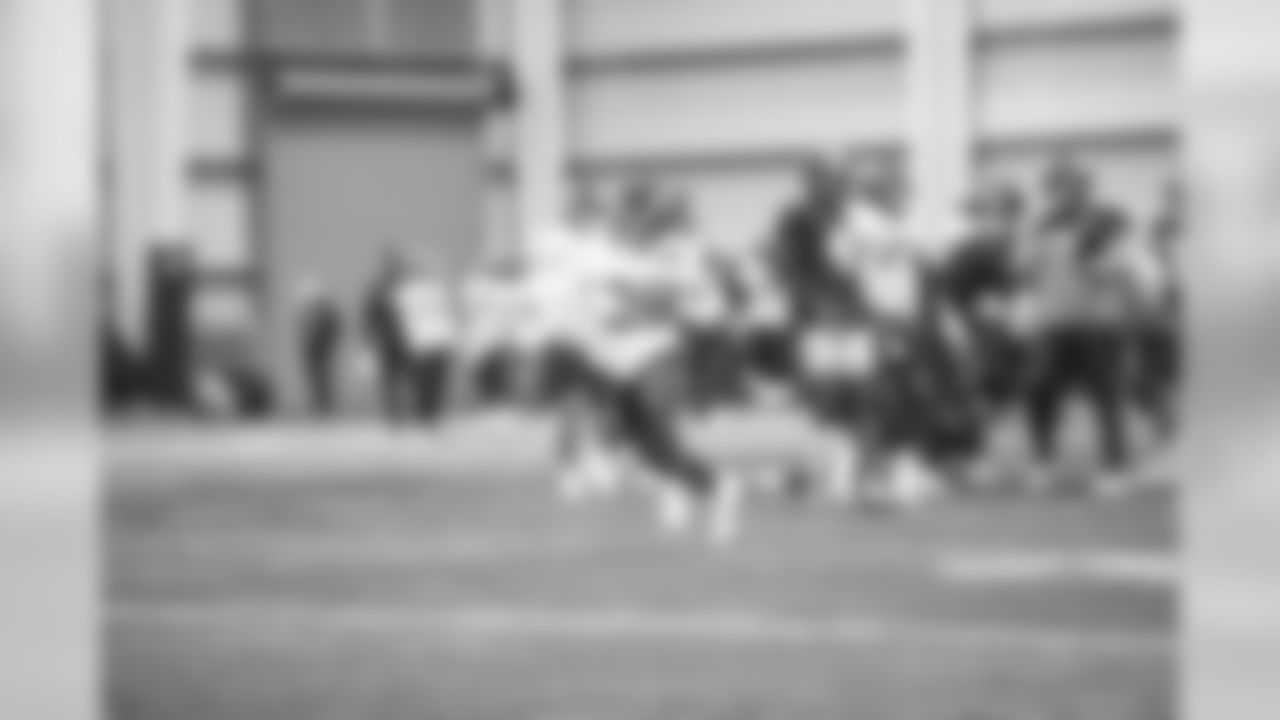 E_18_1206_GiantsPractice026