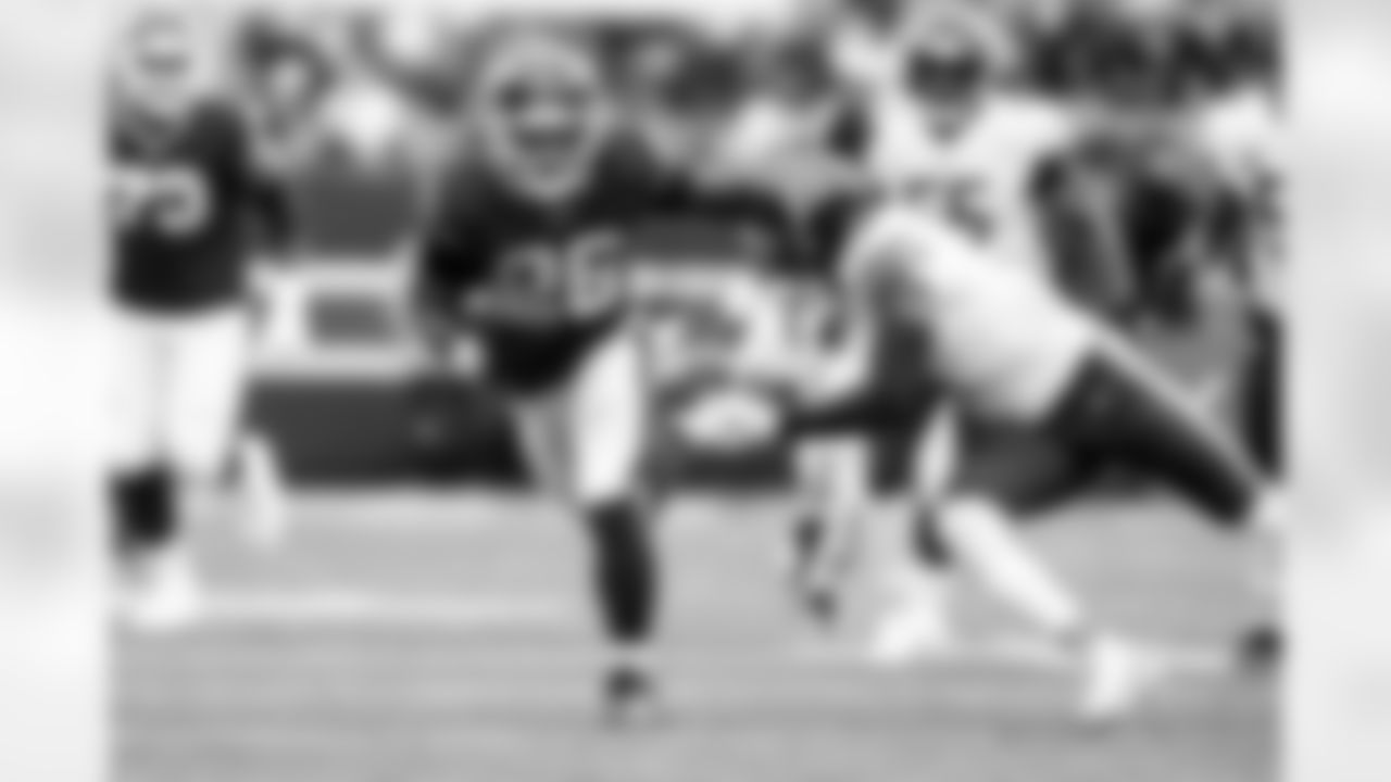 Saquon Barkley (26)