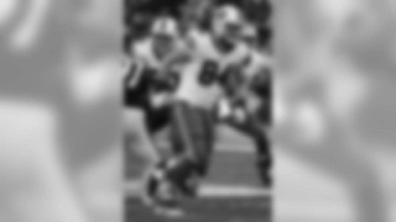 TE Scott Chandler