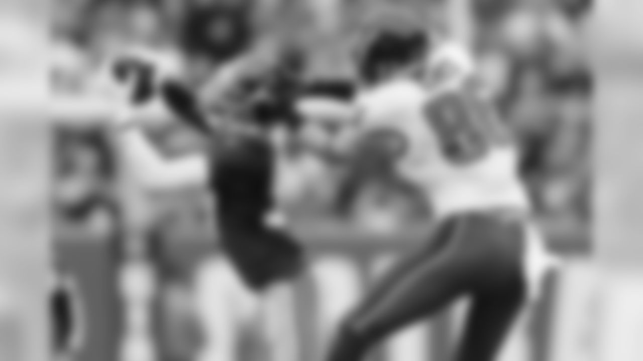 Cornerback Mike Harris intercepts Mark Sanchez, which leads to another Brown field goal from 20 yards. >>WATCH MIKE HARRIS INTERCEP MARK SANCHEZ