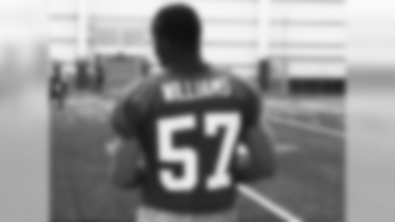 LB Jacquian Williams WATCH TOP MOMENTS FROM PRACTICE