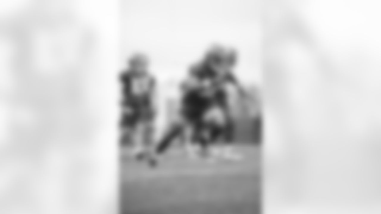 OL Roy Mbaeteka (61)