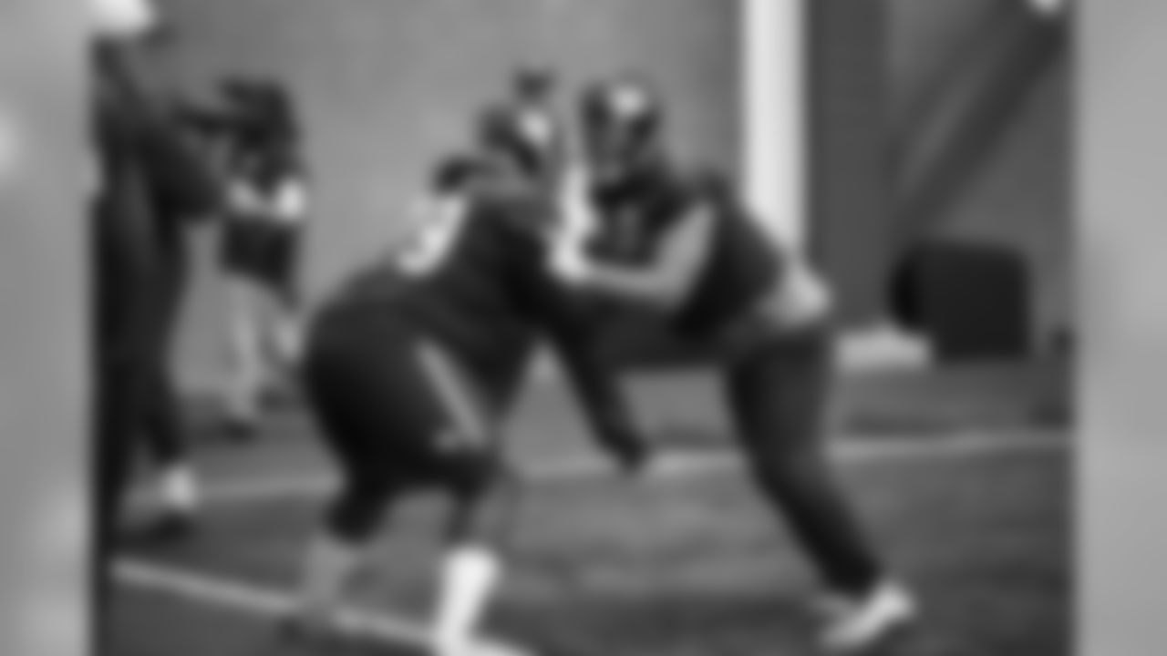 DT MONTORI HUGHES, LB JAMES MORRIS