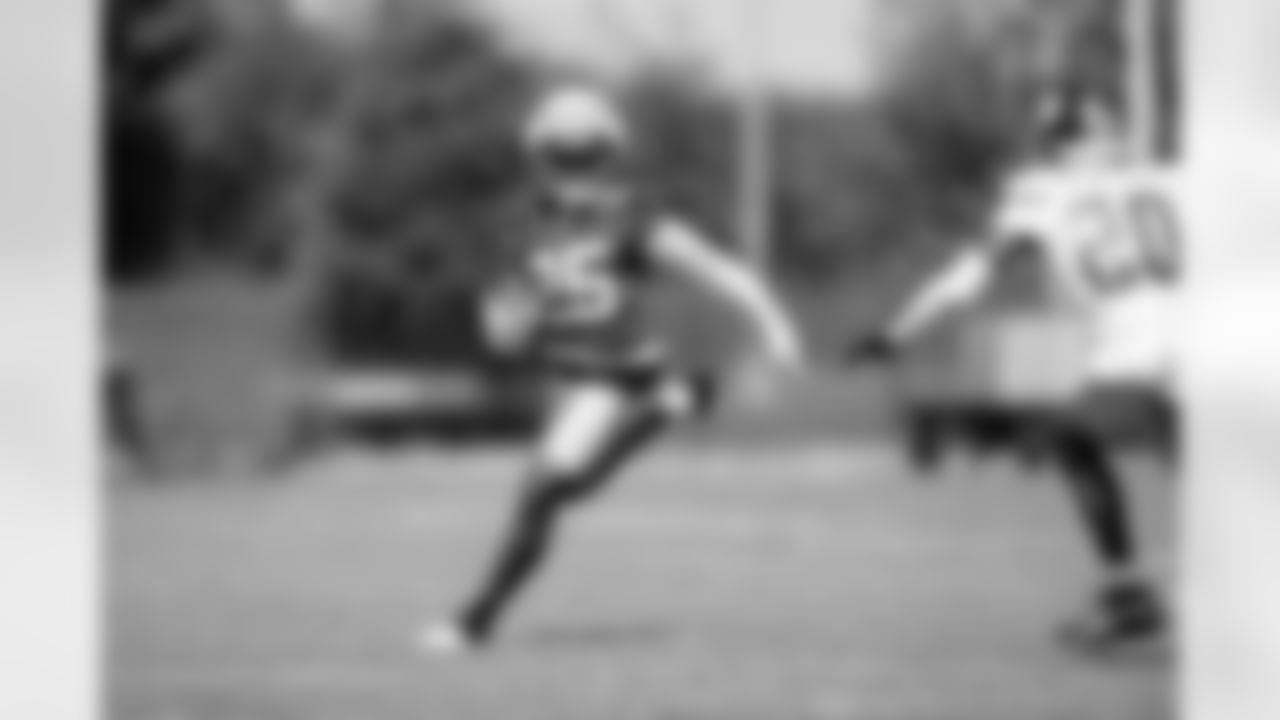 RB Jashaun Corbin (25)