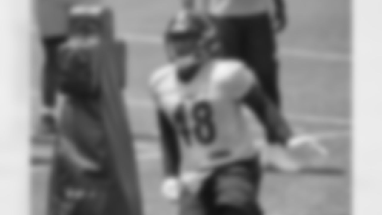 LB Quincy Roche
