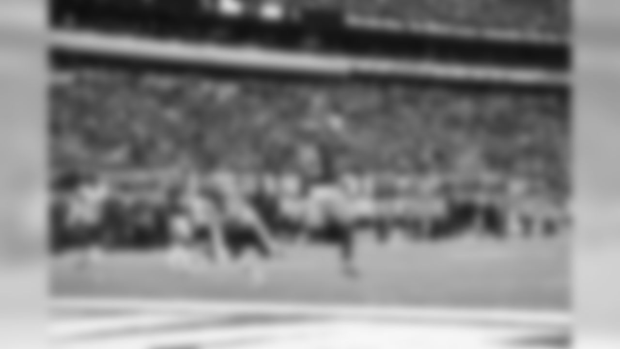 WR STERLING SHEPARDThe rookie second-round pick notched five receptions for 50 yards and caught a touchdown for the third-straight game.