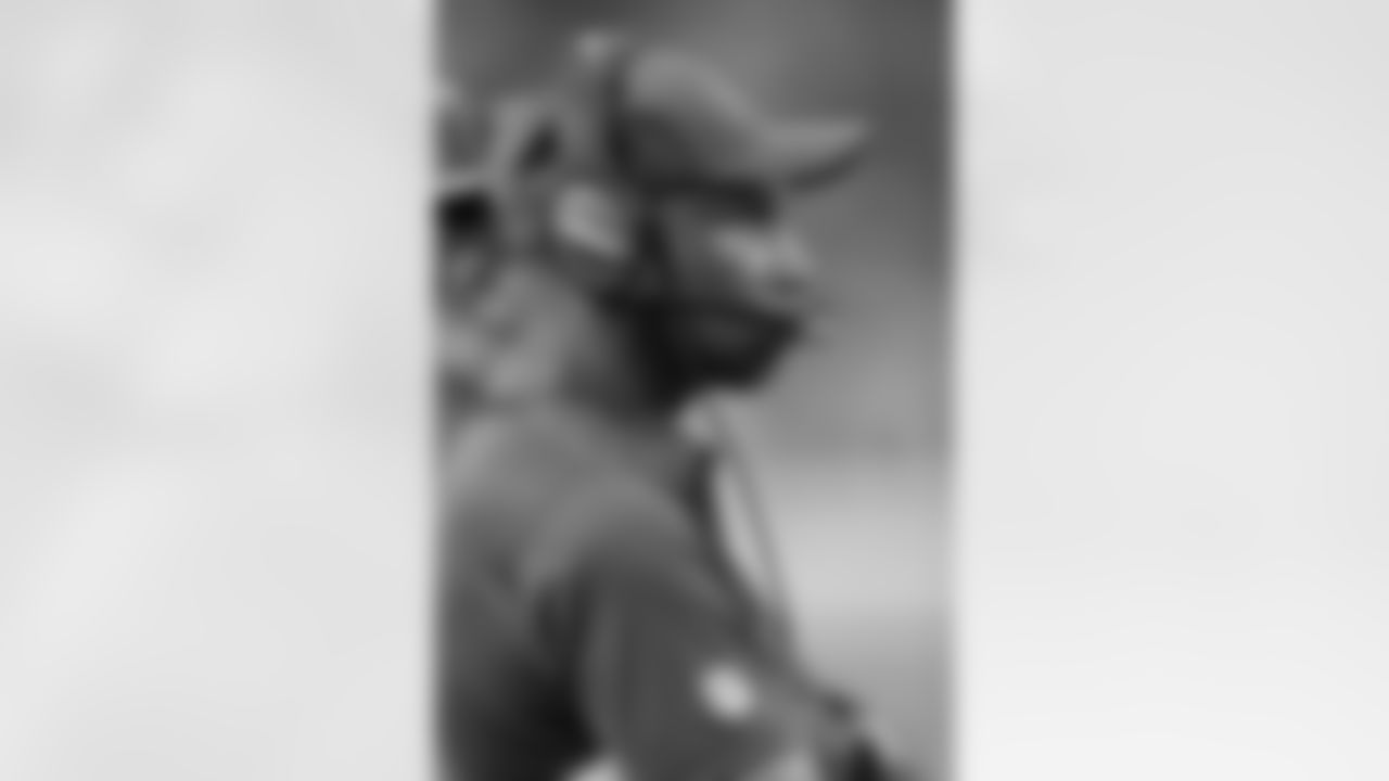 Buffalo Bills defensive coordinator Leslie Frazier looks up from the sideline during a NFL football game against the Minnesota Vikings, Thursday, August 10, 2016 in Orchard Park, N.Y. The Vikings won the game 17-10. (Paul Jasienski via AP)