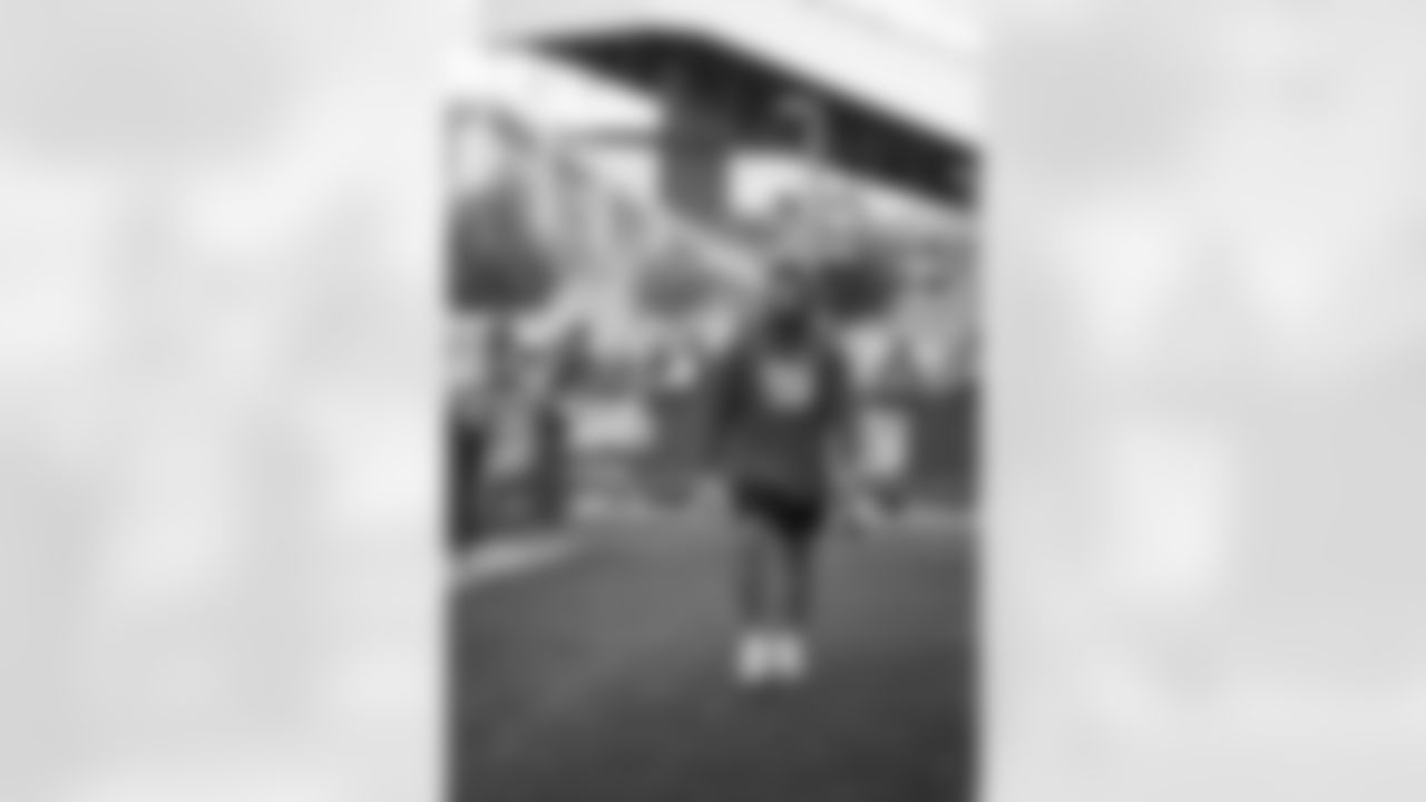 ILB Darrian Beavers
