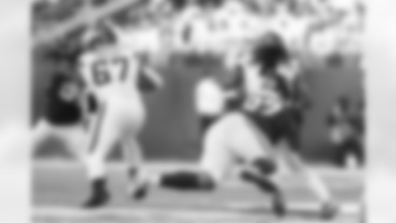 Dexter Lawrence (97)