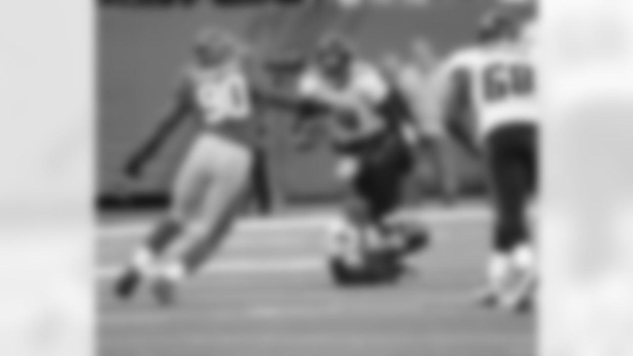 DT Barry Cofield and DE Jason Pierre-Paul put relentless pressure on the Jaguars QB.