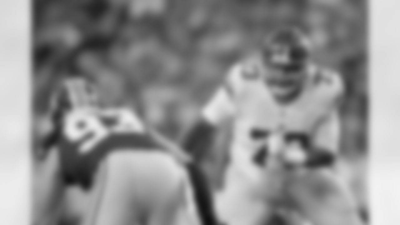 OL Marshall Newhouse