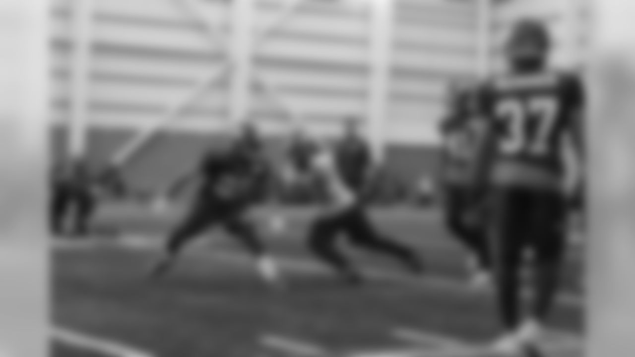 WR DWAYNE HARRIS, CB TRAMAIN JACOBS