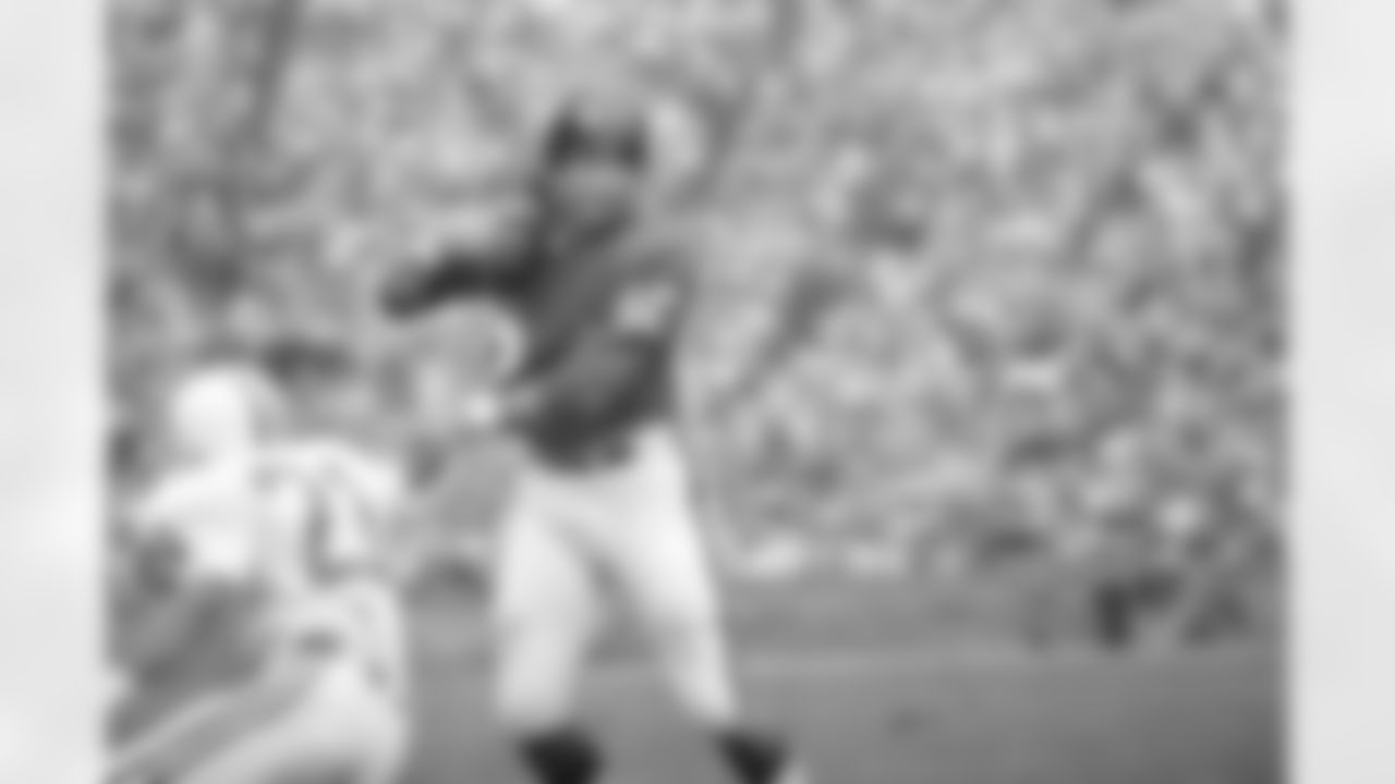 3) Joe Morrison - 395 REC (1959-72)